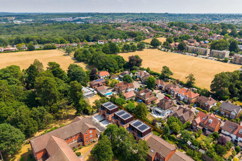 House in Tonbridge - More