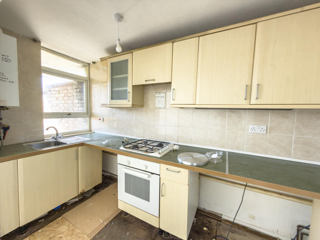 Apartment in Newcastle upon Tyne - View 5