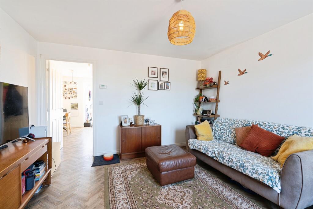 Kilham Way, Ferring, Worthing photo 3