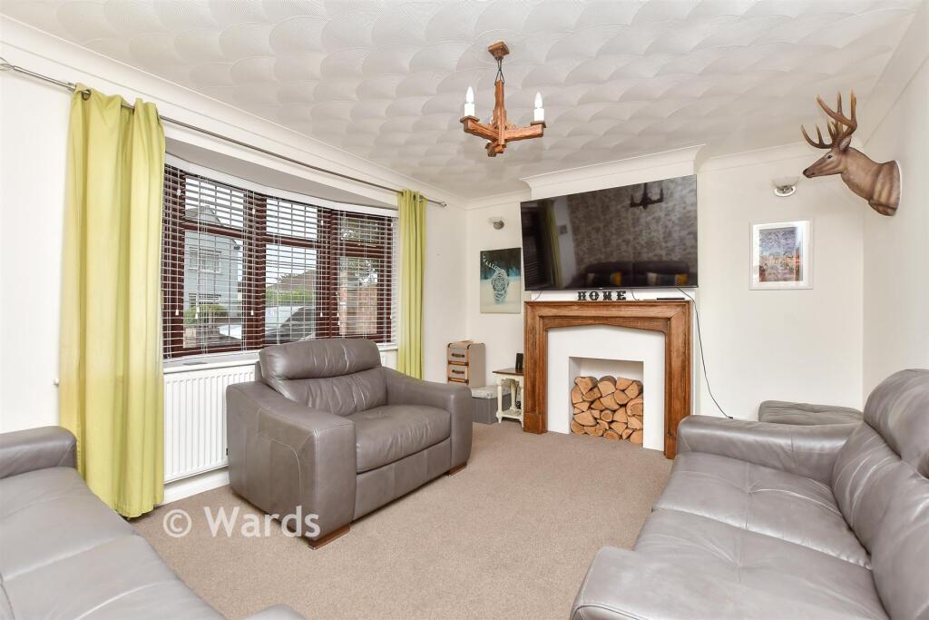 House in Gillingham, Medway - View 3