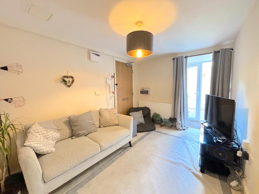 Apartment in Bristol, Bath and North East Somerset - View 2