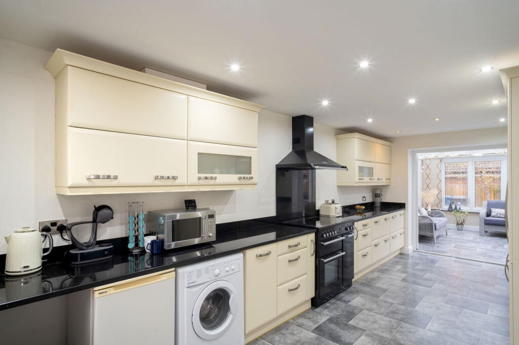 House in Rushcliffe, East Leake - View 3