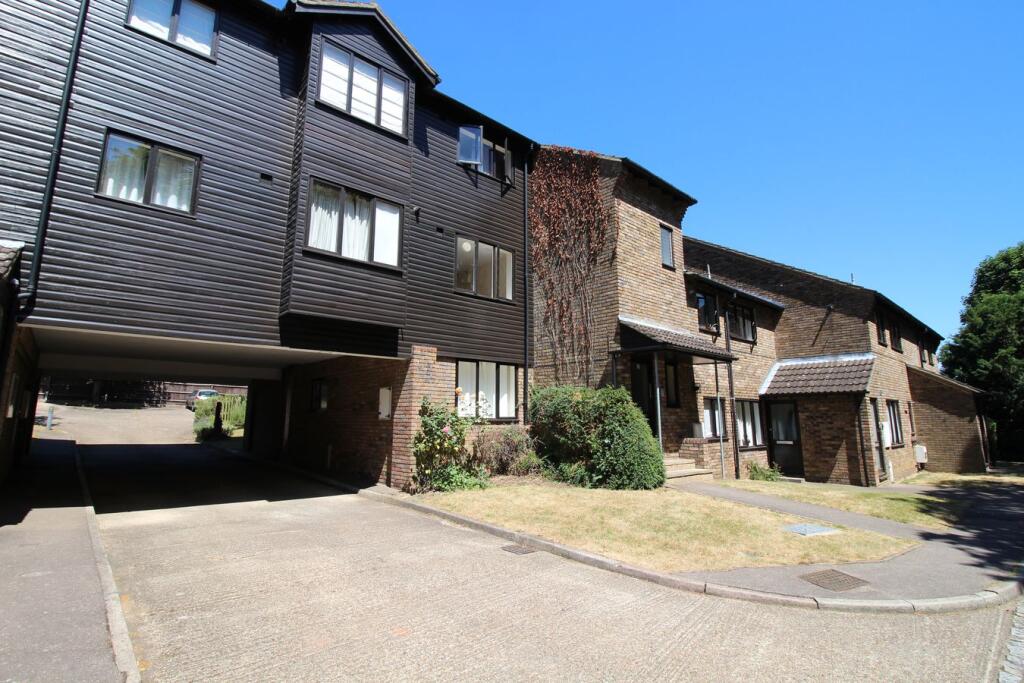 Main image of property: Old Hertford Road, HATFIELD, AL9