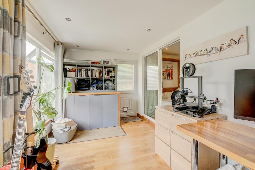 House in Rushcliffe, Keyworth - More