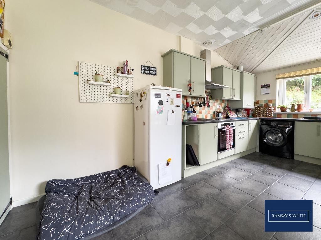House in Aberdare, Aberaman North - More