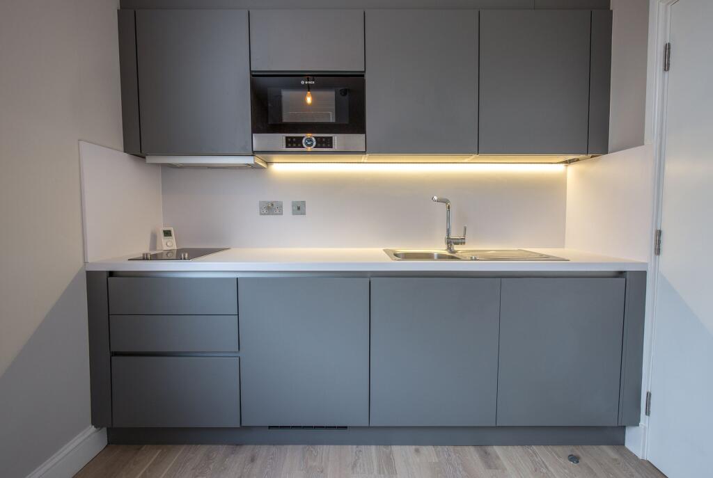 Main image of property: Flat 20 50-52 St Quintin Avenue