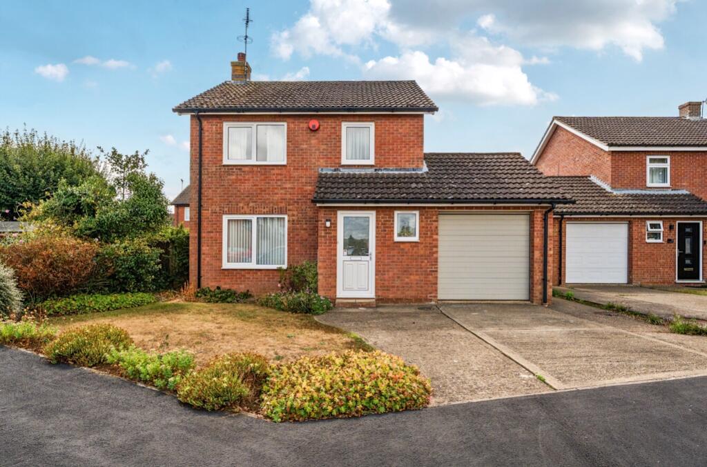 Main image of property: Holly Close, Sleaford, Lincolnshire, NG34