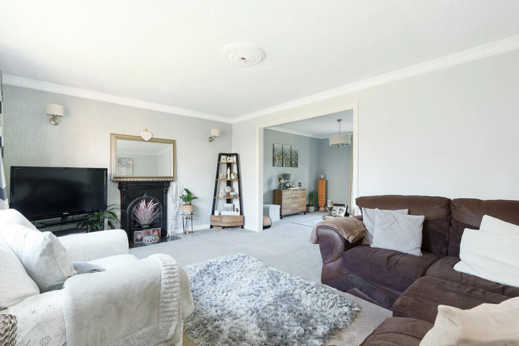 24, Manor Drive, Douglas photo 3