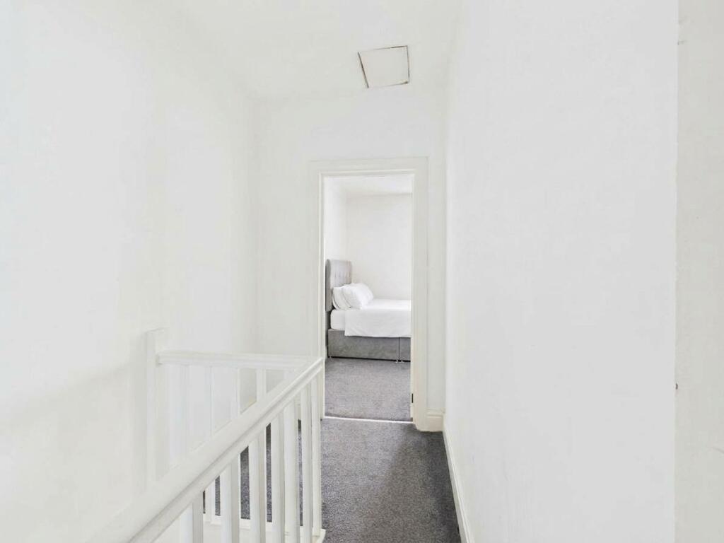 House in Sefton, Seaforth - More