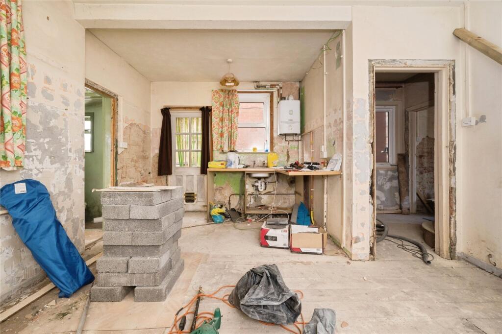 House in Southampton - View 5
