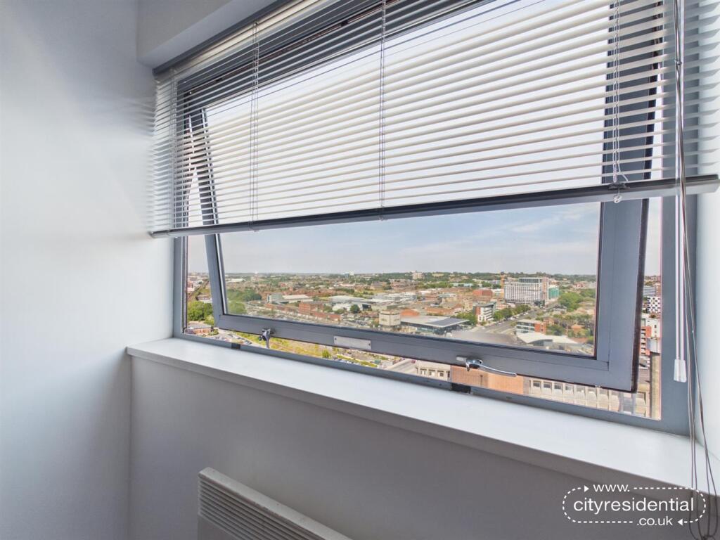 Apartment in Liverpool - View 5