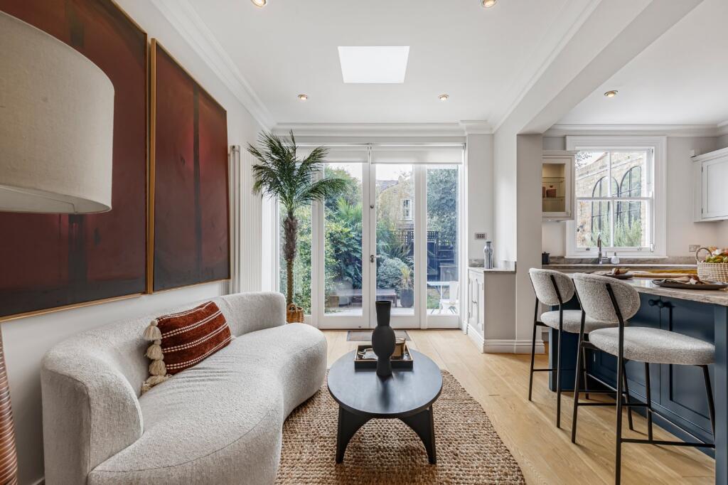 House in London - View 2