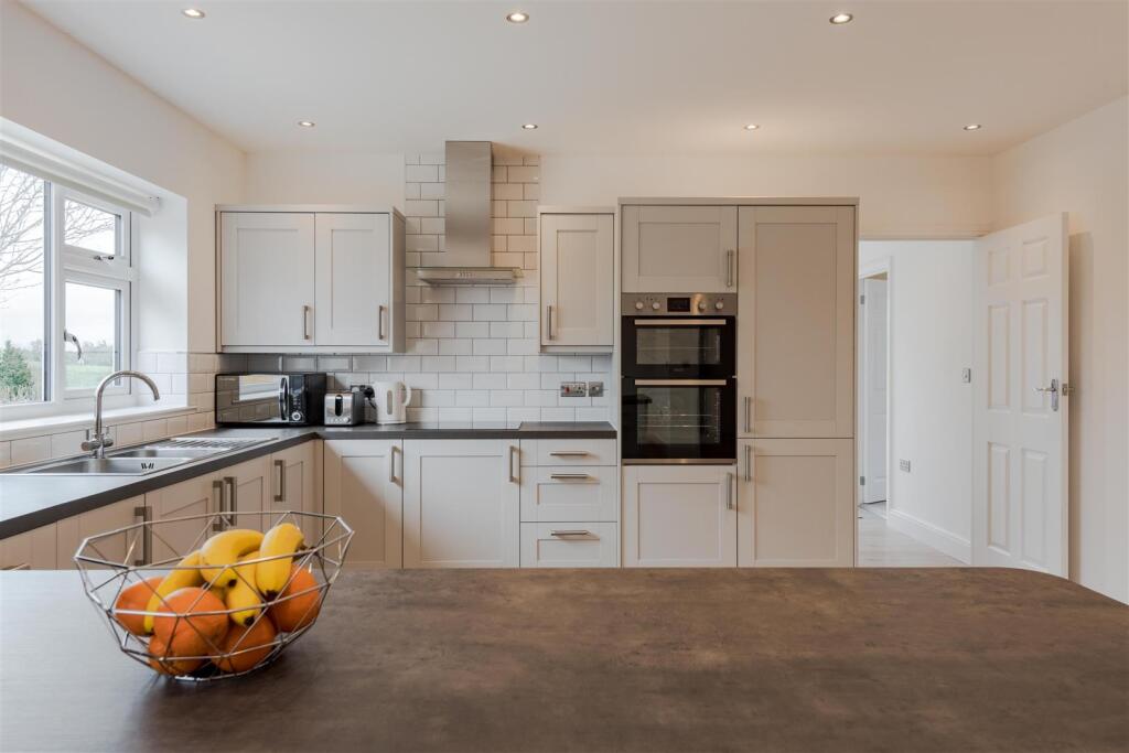 Sandy Lane, Kidderminster photo 4