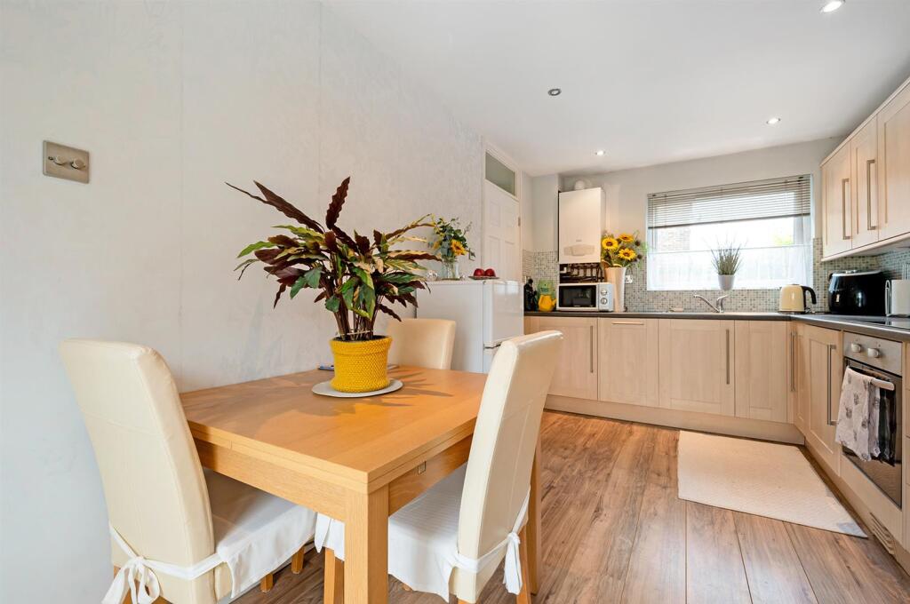 House in Salisbury - View 4