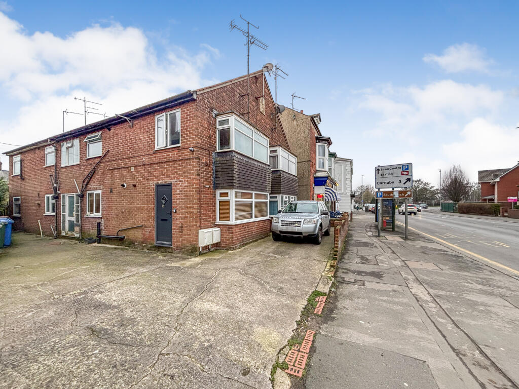 Flat 5
168 Quay Road, Bridlington, YO16 4JE photo 4