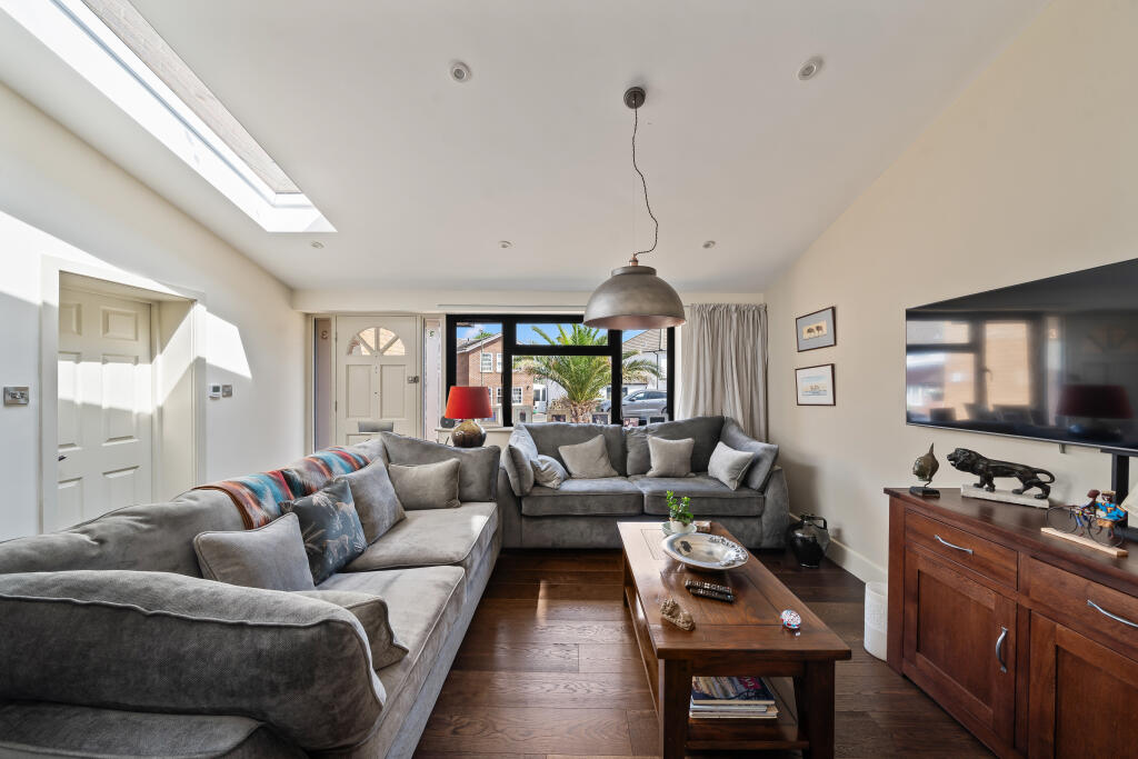 House in Kingston upon Thames - View 2