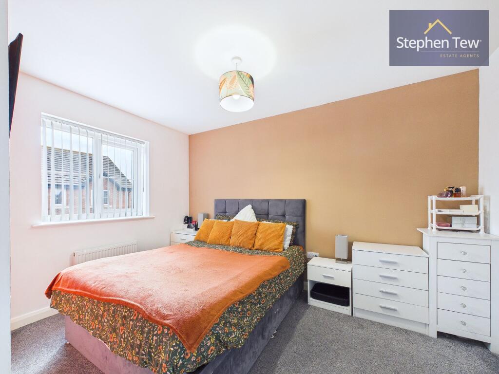 Melrose Gardens, Blackpool, FY4 - More