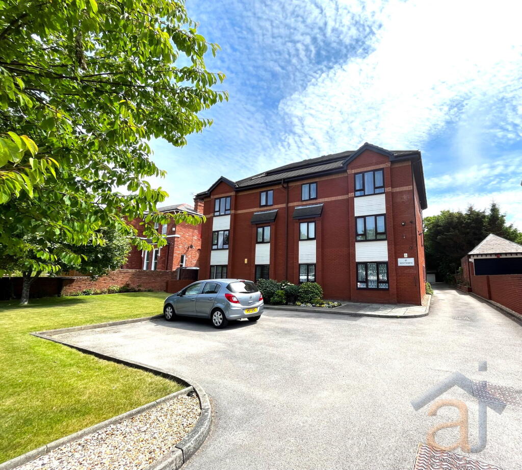 Main image of property: Westcliffe Road, Birkdale, PR8 2BL