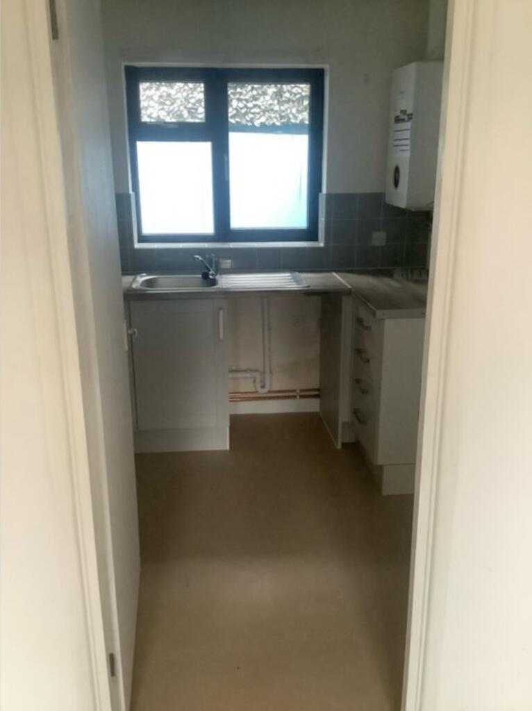 House in Worcester - View 4