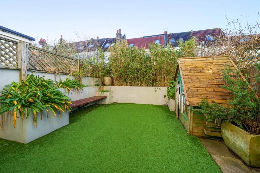 House in Brighton - View 5