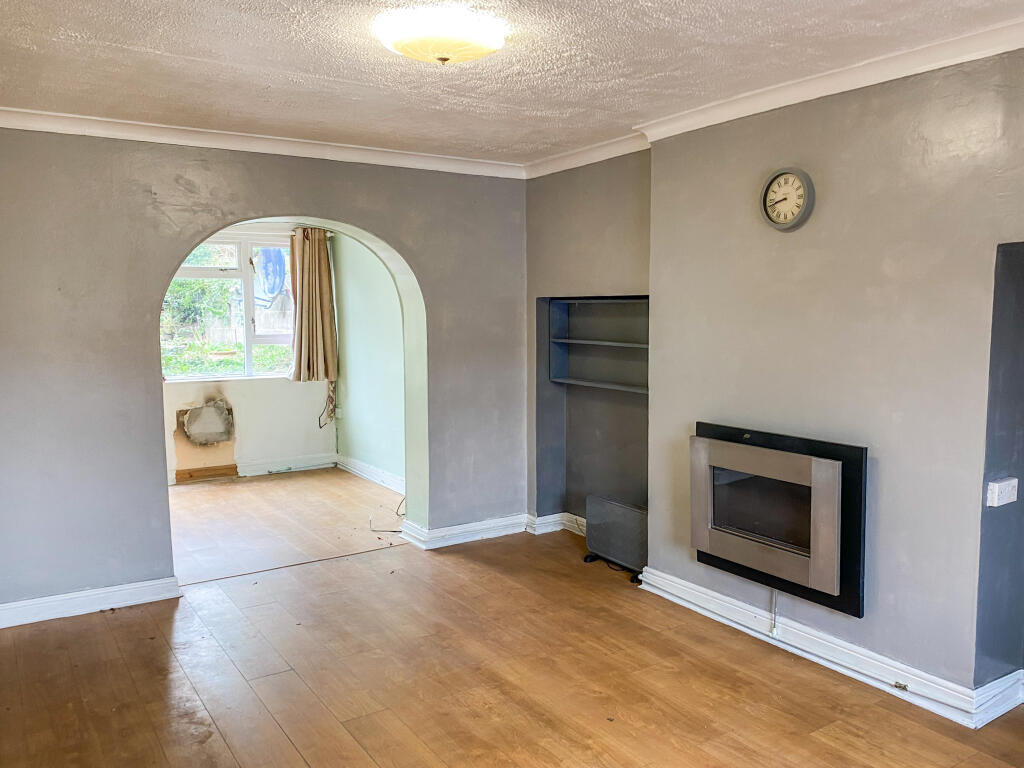 26 Rex Road, Higher Odcombe, BA22 photo 2