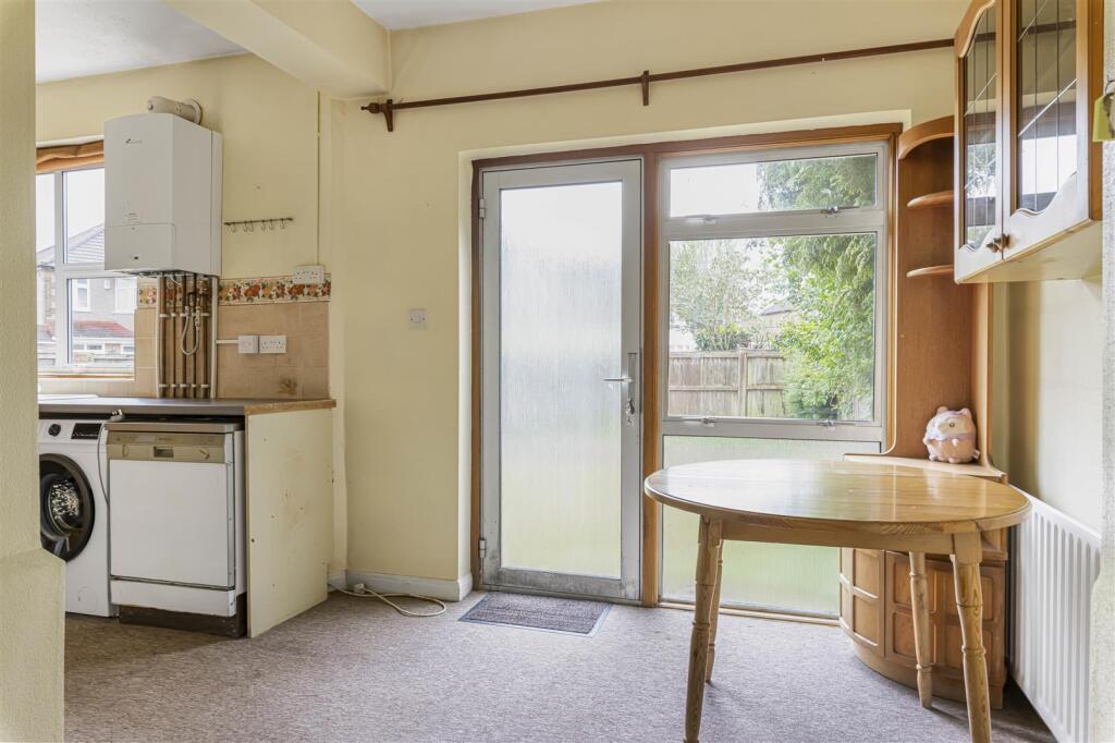 House in Sidcup, Halfway Street, Longlands - View 4