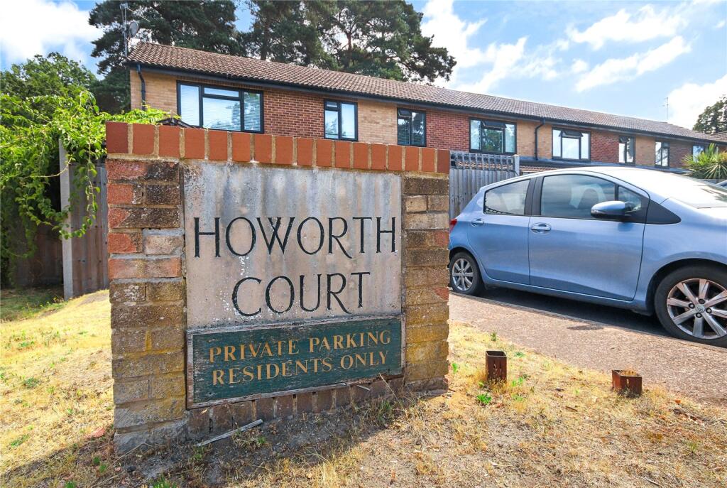 Howorth Court, Blewburton Walk, BRACKNELL, RG12 photo 3