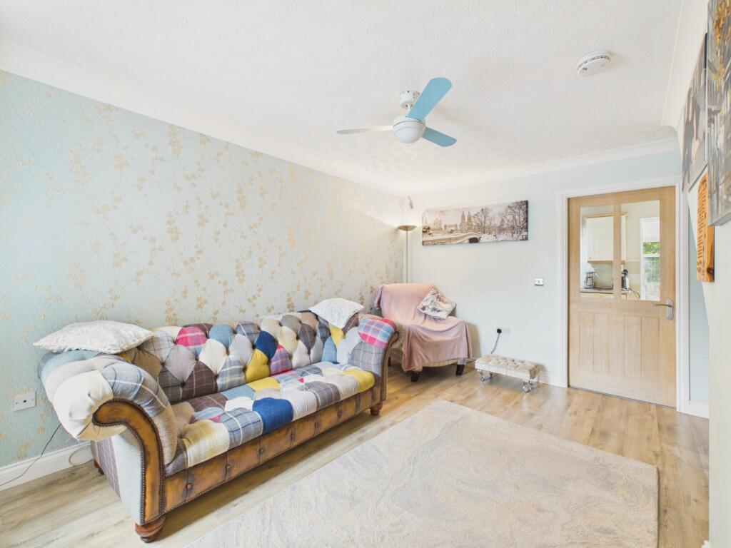House in Kingston upon Hull, Bransholme - View 2