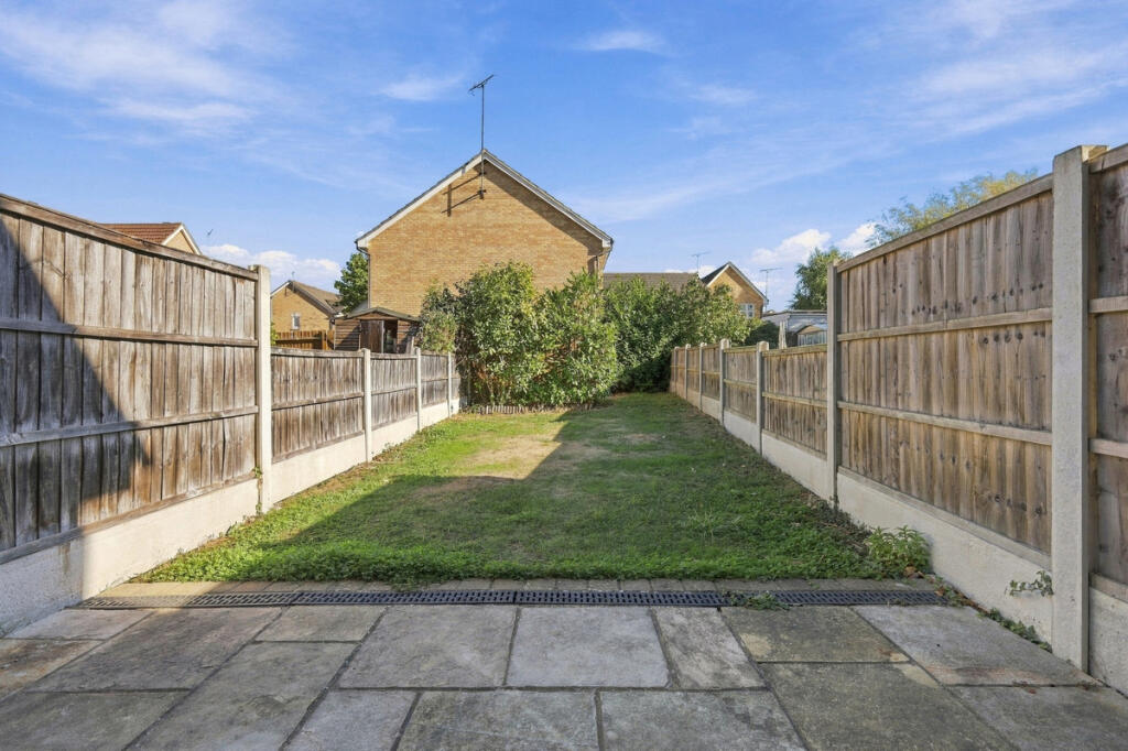 House in Rochford, Rayleigh - View 4