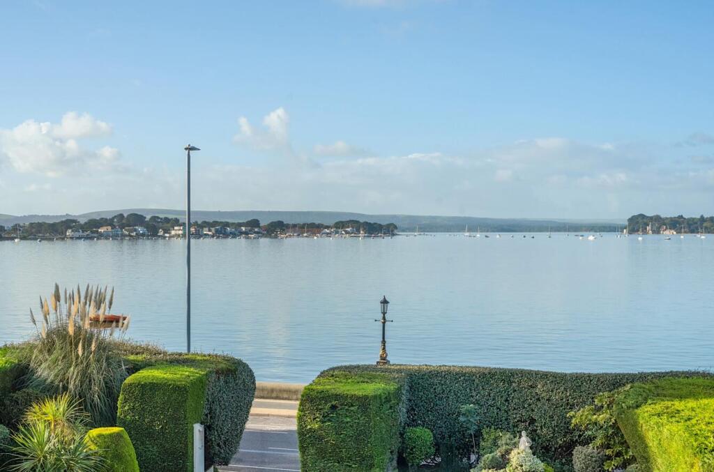 Shore Road, Sandbanks photo 4