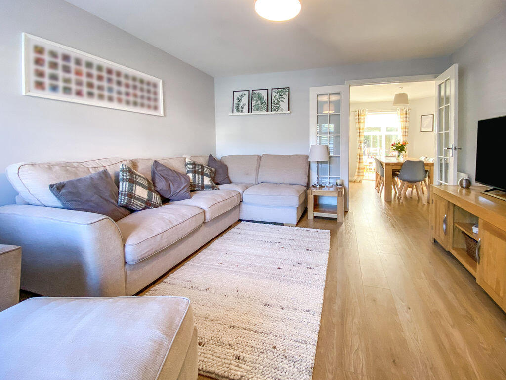House in Eastleigh, Hedge End - View 2