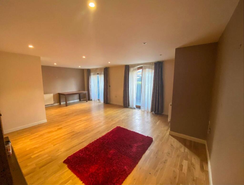 Main image of property: Newbury House, New Barnet, Barnet, EN4