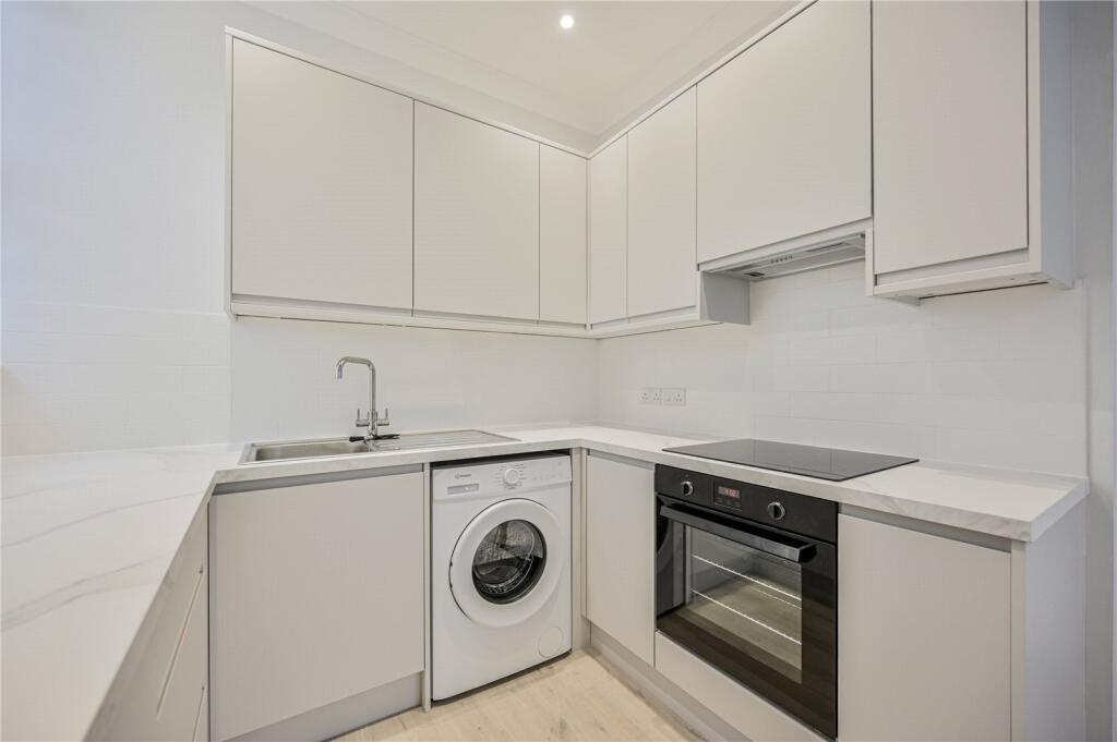 Apartment in London - View 5