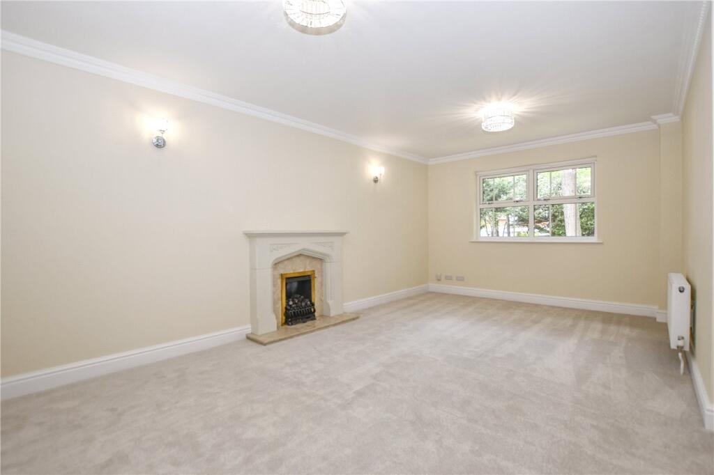 Apartment in Wokingham - View 3
