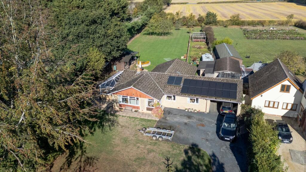 Main image of property: Sandy Lane, Yarnton, OX5