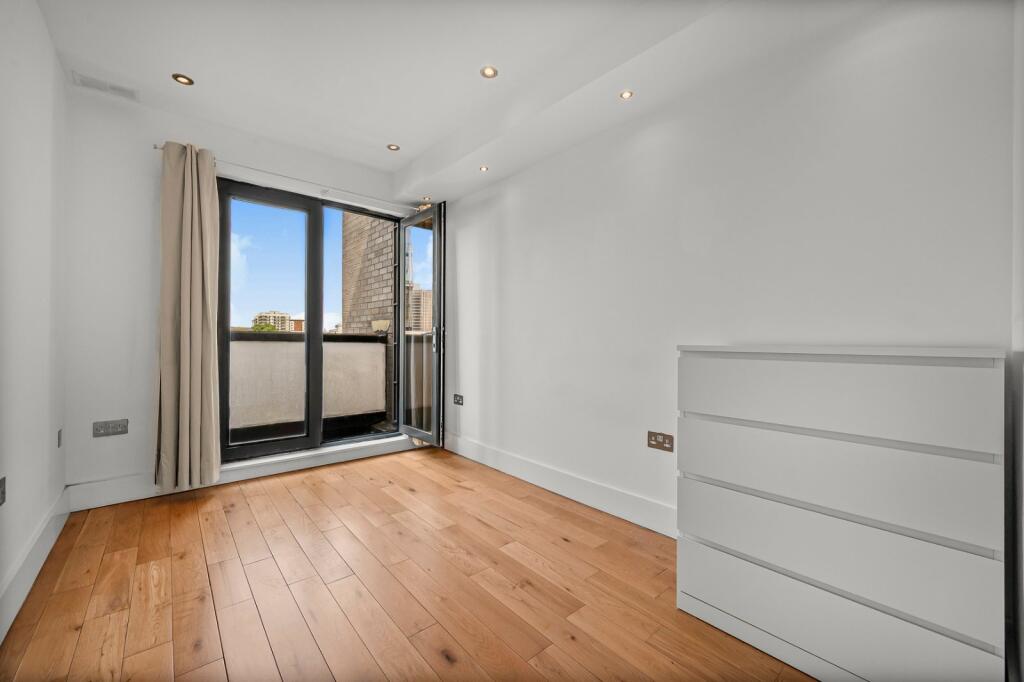 Apartment in London - View 5