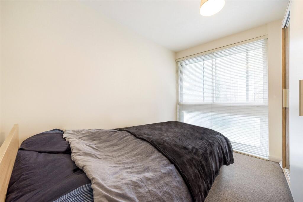 3 bedroom mews property for rent