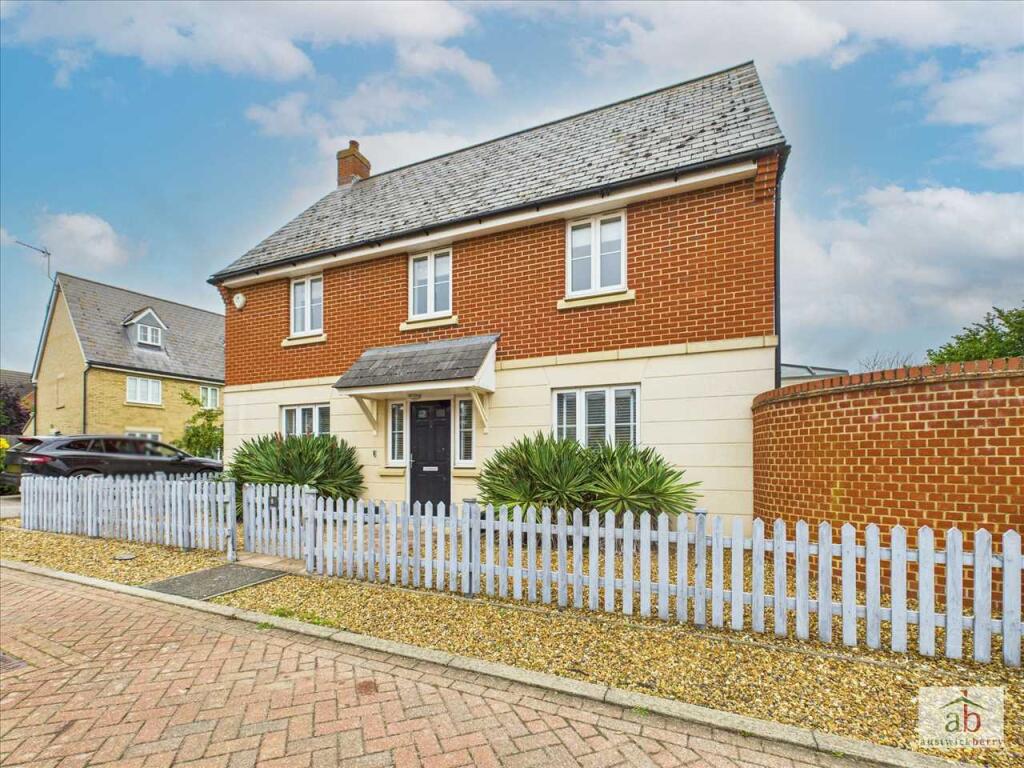 4-bed detached on Banthorpe Grove, Kesgrave, £475,000