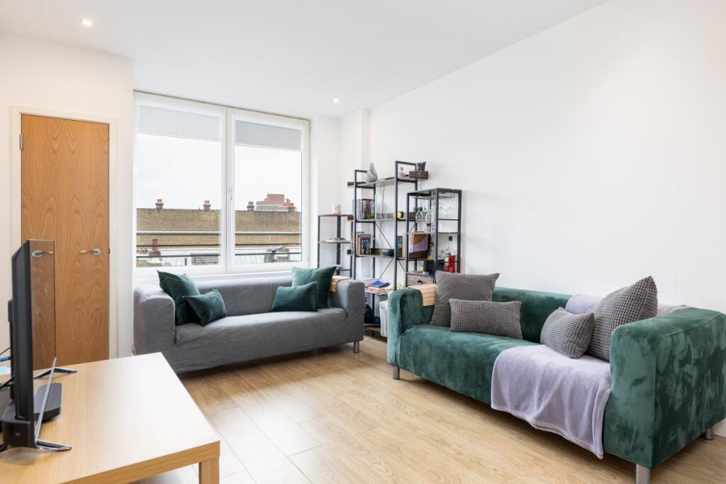 Main image of property: 435 Coldharbour Lane, Sw9