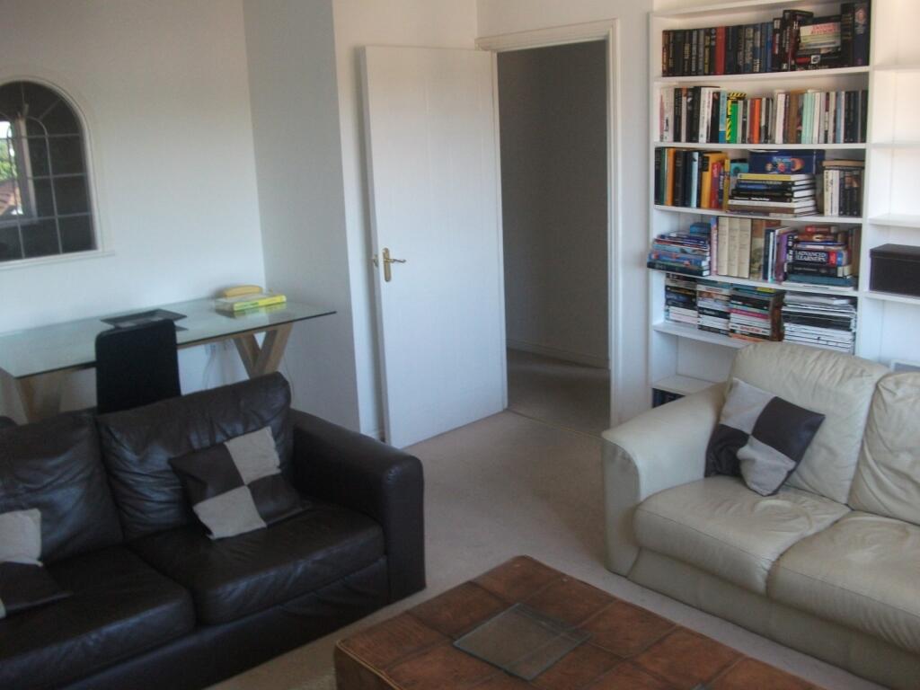 Apartment in Southampton - View 4