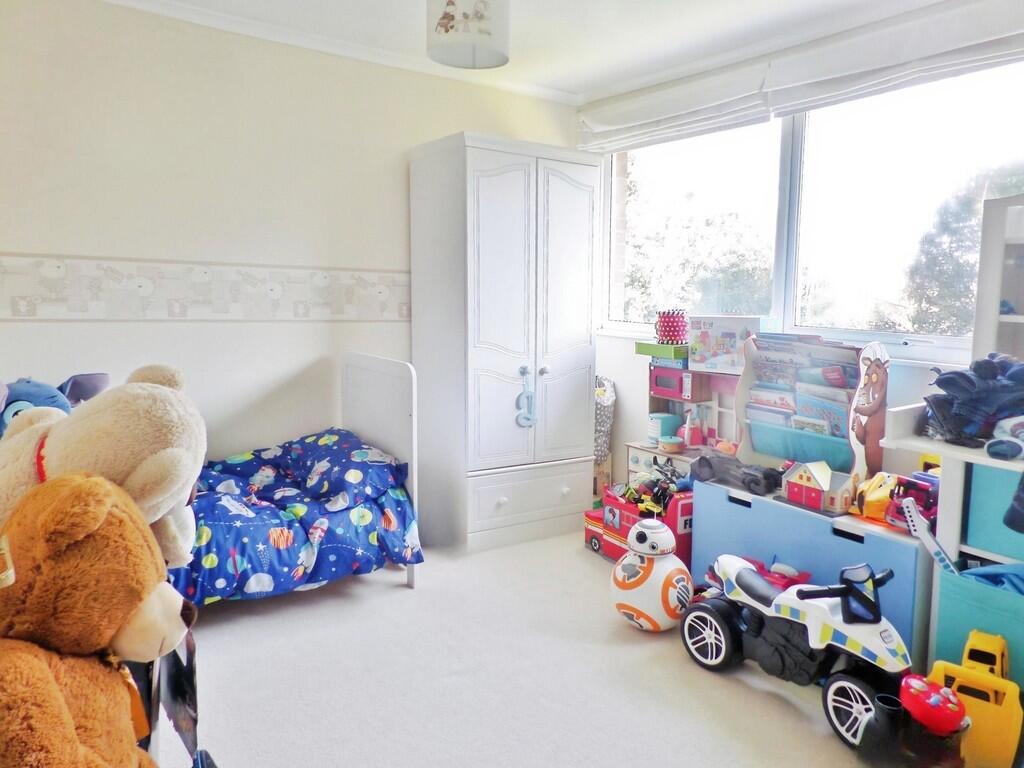 18, East Court, Goldington Green  photo 5
