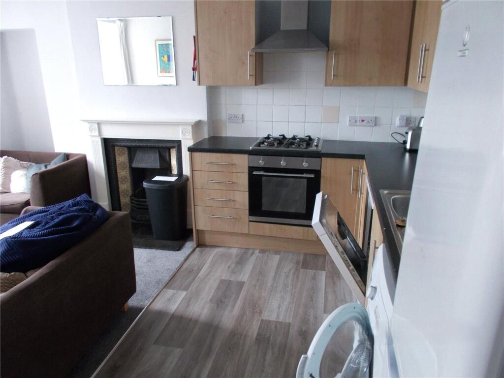 4 bedroom apartment for rent