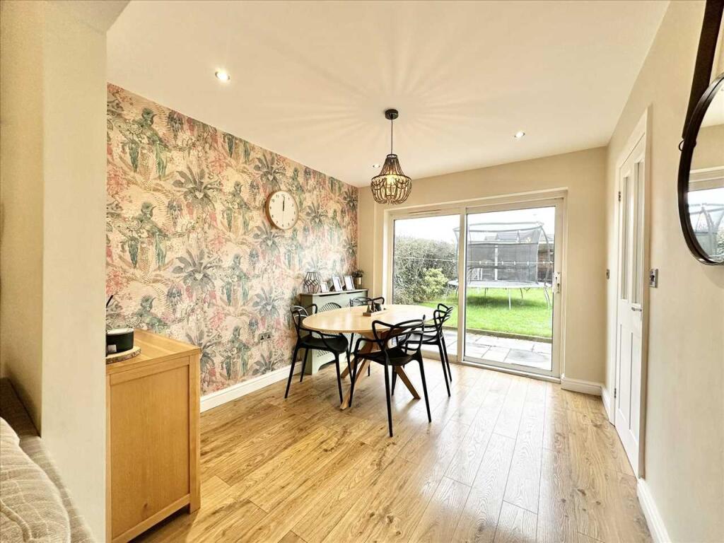 House in Nottingham, Silverdale - More