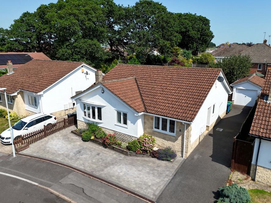 3-bed detached on Crusader Road, Bearwood, Bournemouth, BH11 9TY, £425,000