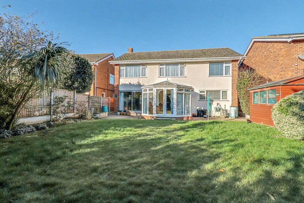 Maplin Way North, Thorpe Bay, SS1 photo 2