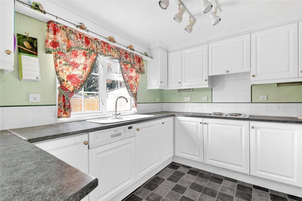 House in Berkshire, Warfield - View 2