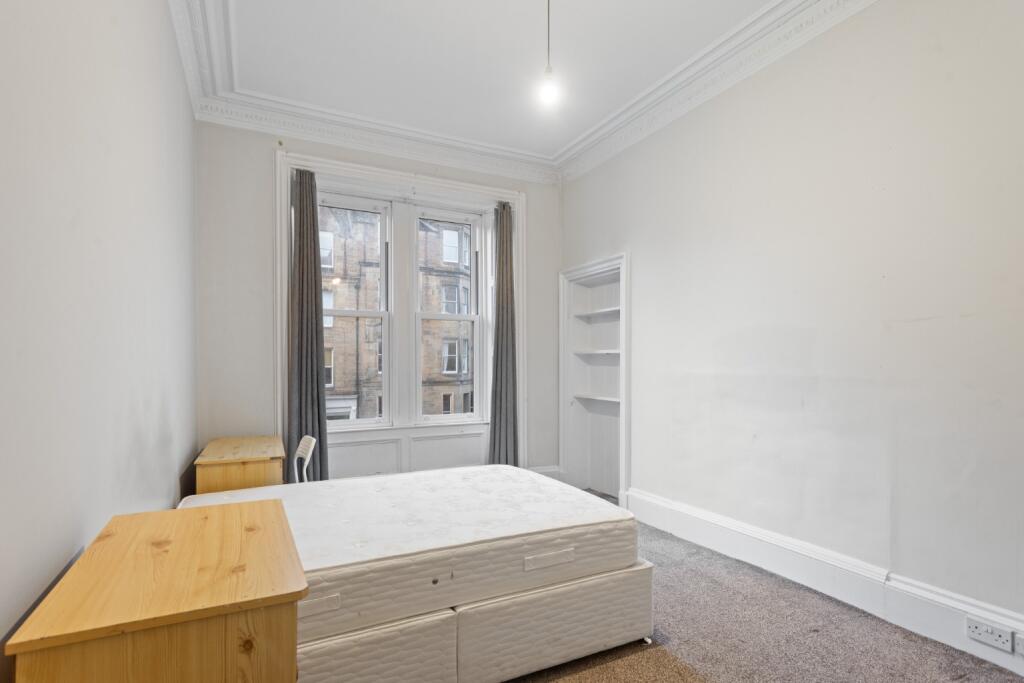 5 bedroom flat for rent