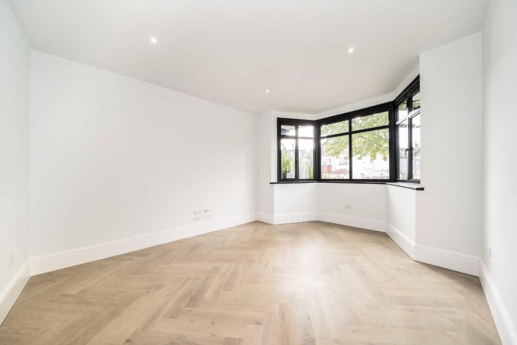 House in London - View 4