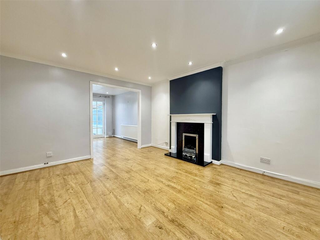 Cheltenham Way, Southport, PR8 photo 3
