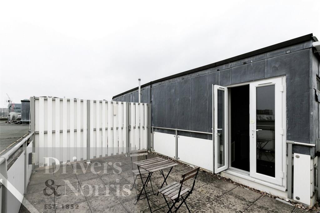 2 bedroom penthouse for rent